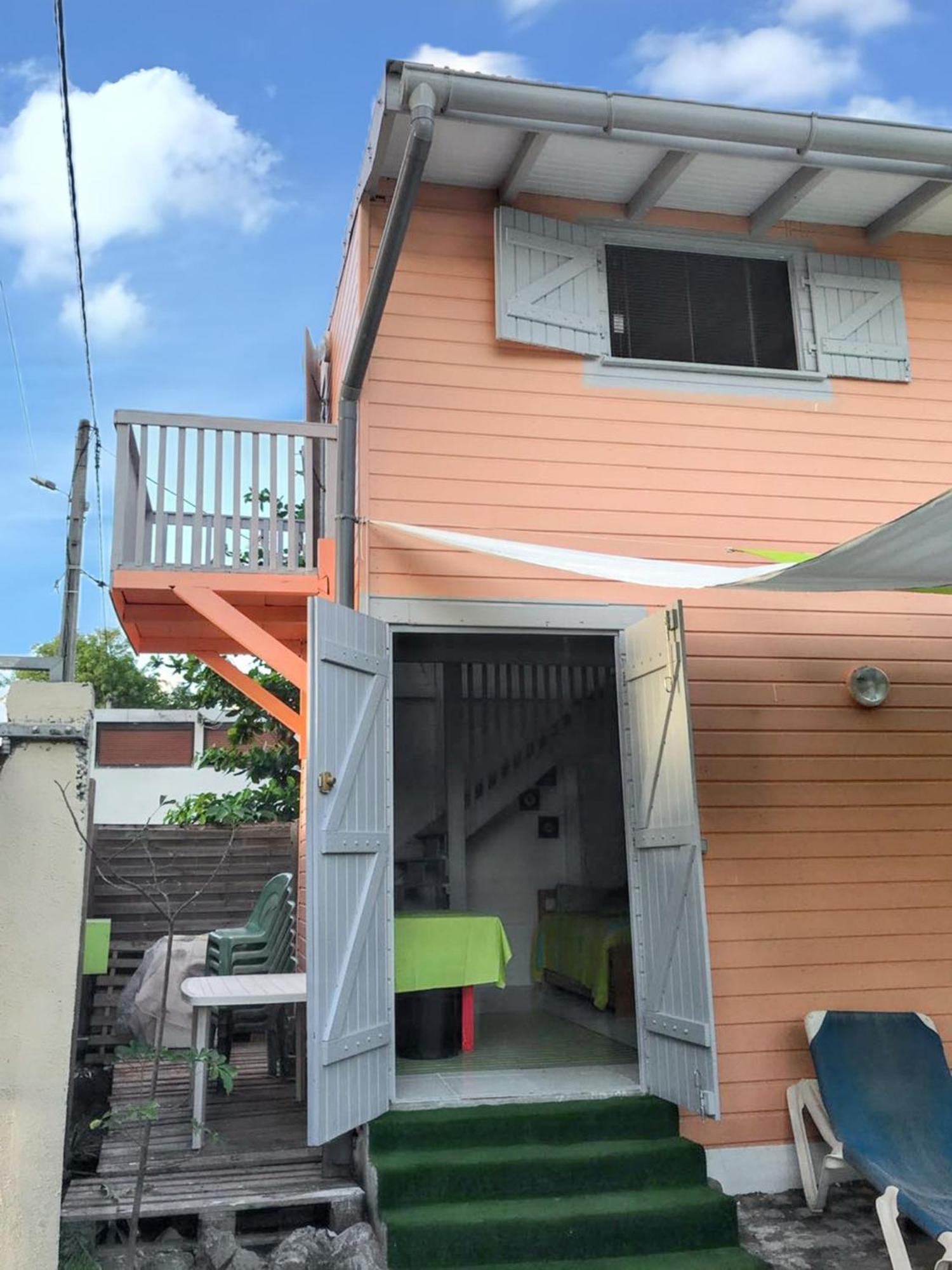 Appartement Cosy Au Carbet Avec Balcon Et Vue Sur Mer 70 M² ル・カルベ エクステリア 写真