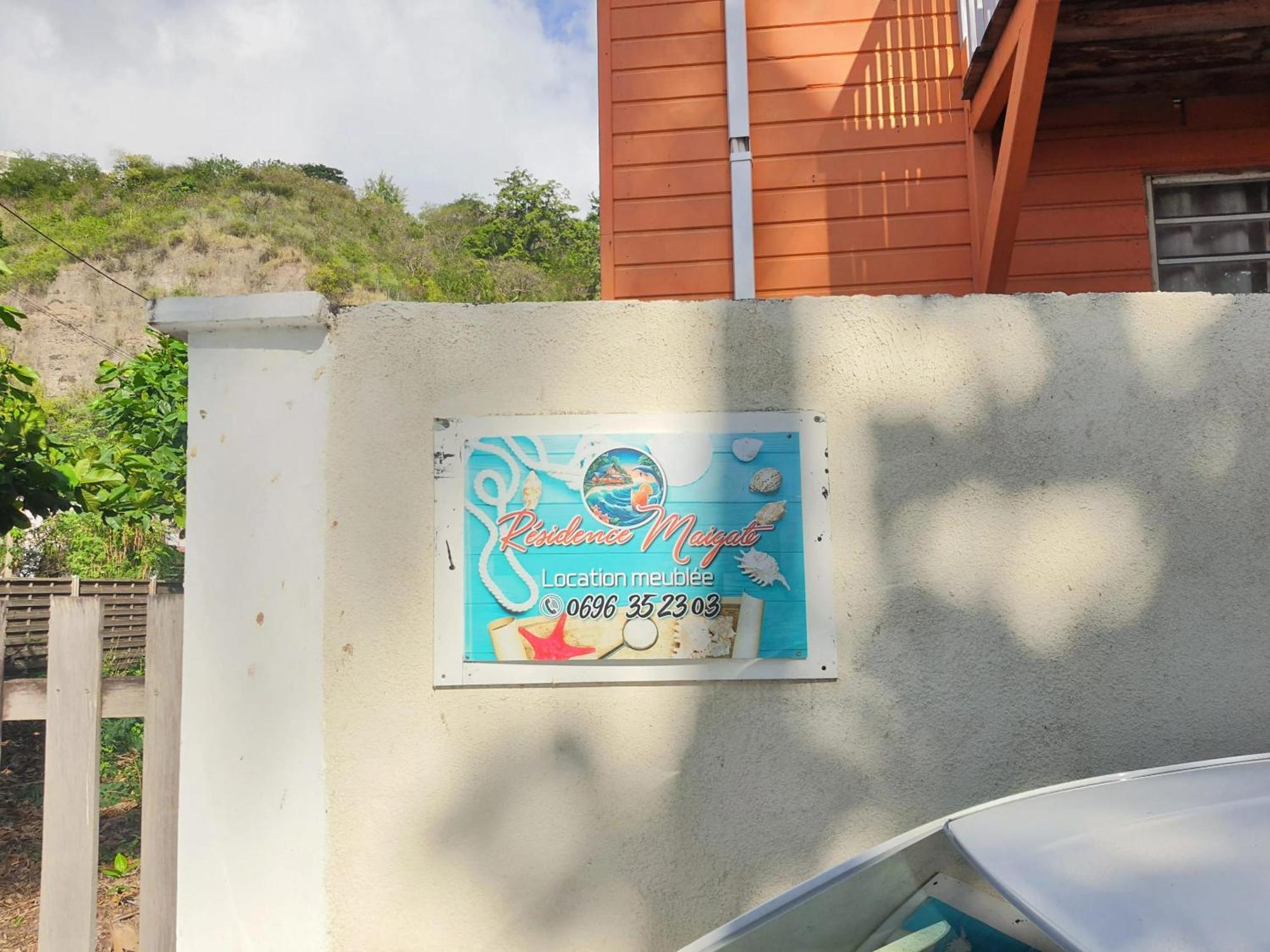 Appartement Cosy Au Carbet Avec Balcon Et Vue Sur Mer 70 M² ル・カルベ エクステリア 写真